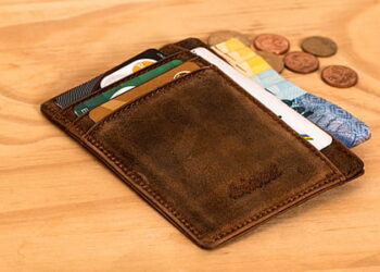 Federal Versus Private Student Loans Explained